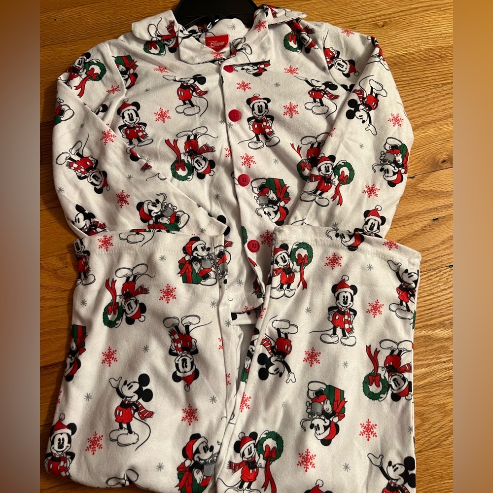 - Disney Mickey Mouse pajama set